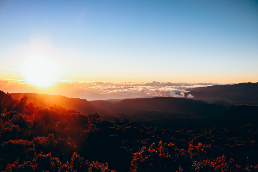 Piton des Neiges au lever du soleil